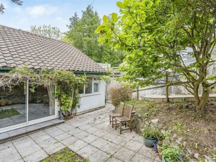 35 Christina Park - Totnes
