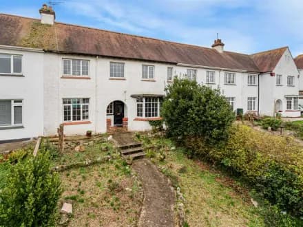 5 Osney Crescent - Paignton