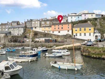 19 The Cliff - Mevagissey
